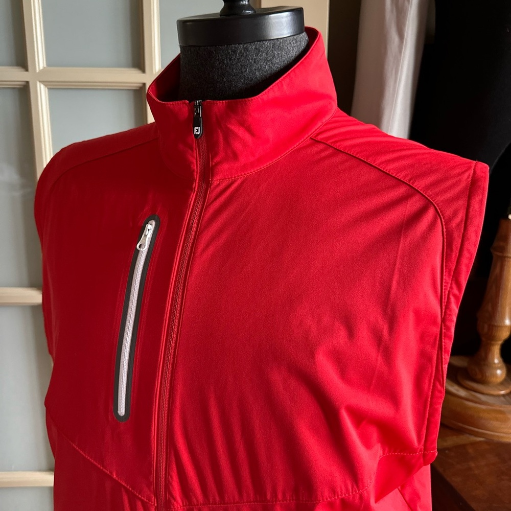 FootJoy Red Golf Vest with Zip Chest Pocket